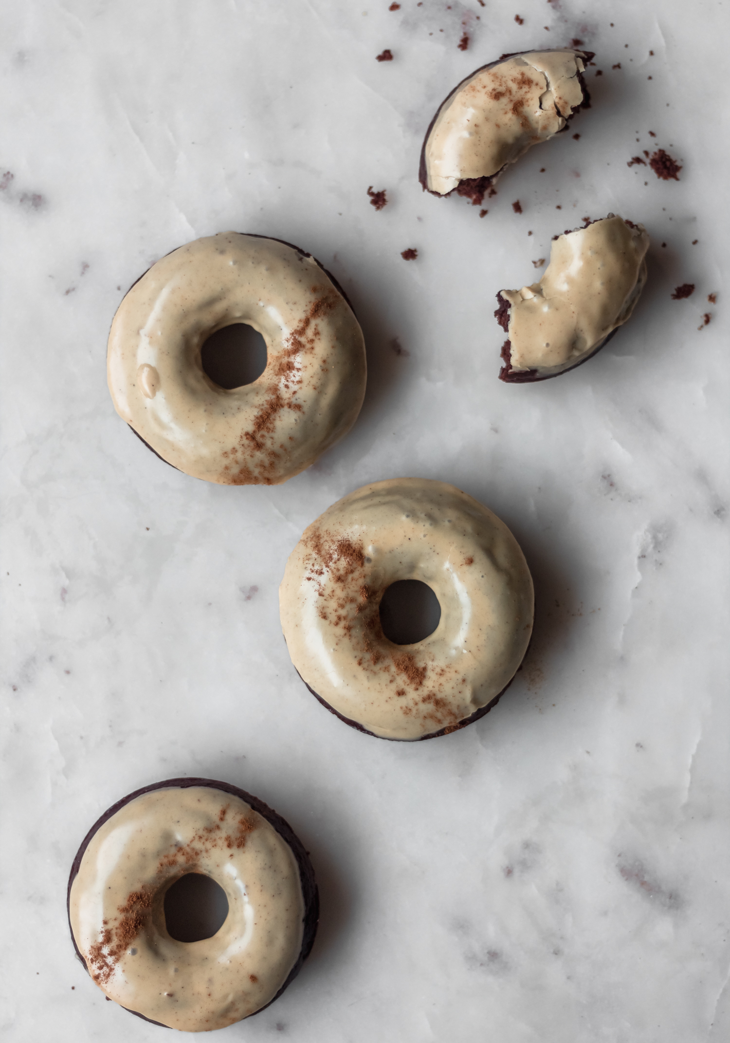 How to make chocolate donuts.